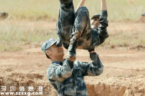蔣勁夫托舉佟麗婭過泥潭