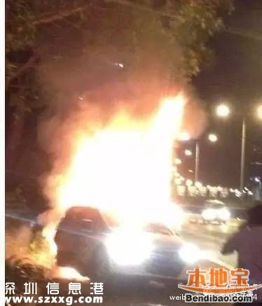 深圳百萬跑車撞成廢鐵 司機(jī)回家睡覺