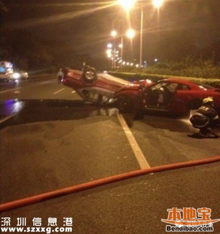 深圳百萬跑車撞成廢鐵 司機(jī)回家睡覺
