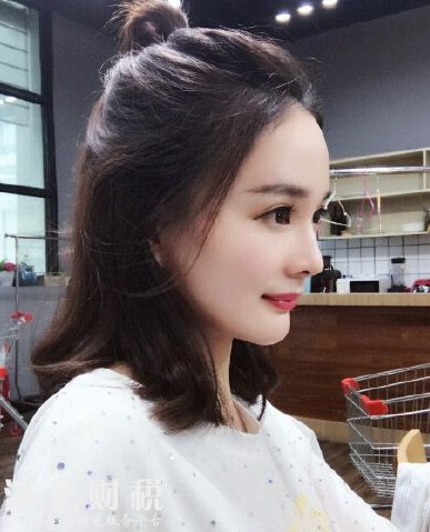 楊冪替身私照美翻相似度超高 替身卓亨瑜借楊冪炒作遭罵