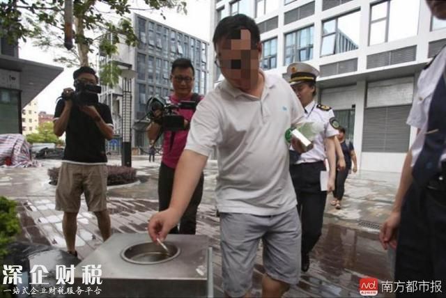 深圳寫(xiě)字樓里的陽(yáng)臺(tái)和個(gè)人辦公室都得禁煙！