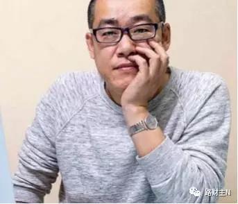 作為一個存心的詐騙人，李笑來的貪心絕不僅僅這一點。