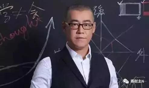 可惜，在我看來，李笑來與“雕爺牛腩”的那個雕爺，是我在中國這一大批新商業(yè)名人里，最惡心的兩位——堪比陳安之和翟鴻燊。